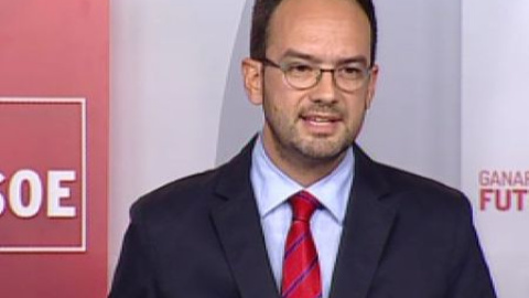El PSOE pide explicaciones ante la "monumental trama de corrupción" El PSOE pide explicaciones ante la "monumental trama de corrupción"