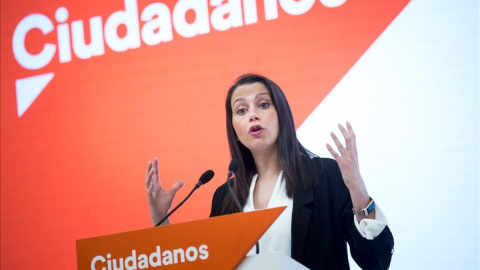 La presidenta de Ciudadanos, Inés Arrimadas,, en una rueda de prensa en la sede de la formación en Madrid. La presidenta de Ciudadanos, Inés Arrimadas,, en una rueda de prensa en la sede de la formación en Madrid.