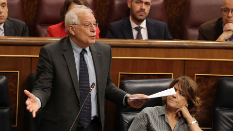 El ministro de Exteriores Josep Borrell, contesta una pregunta durante la sesión de control en el Congreso de los Diputados.- EFE/Ballesteros El ministro de Exteriores Josep Borrell, contesta una pregunta durante la sesión de control en el Congreso de los Diputados.- EFE/Ballesteros