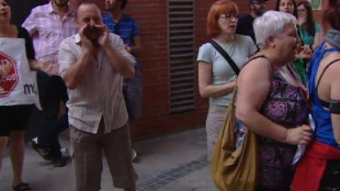 Posponen dos desahucios en Madrid y Valencia Posponen dos desahucios en Madrid y Valencia