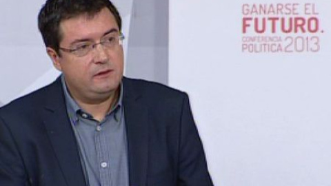 López: "Rajoy vive atado al caso Bárcenas con la correa del caso Gürtel" López: "Rajoy vive atado al caso Bárcenas con la correa del caso Gürtel"
