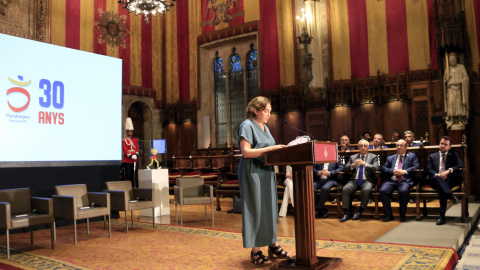 L'alcaldessa Ada Colau en l'acte per commemorar els 30 anys dels Jocs Olímpics i Paralímpics Barcelona'92, amb el president de la Generalitat, Pere Aragonès; el ministre Miquel Iceta i el president del COE, Alejandro Blanco, al consistori.