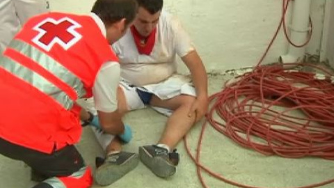 Decenas de heridos tras un accidentado encierro en Pamplona Decenas de heridos tras un accidentado encierro en Pamplona