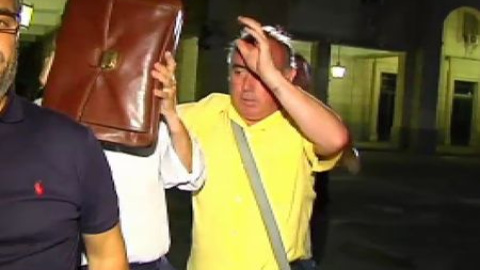 En libertad con cargos los dos empresarios detenidos en la operación Madeja En libertad con cargos los dos empresarios detenidos en la operación Madeja