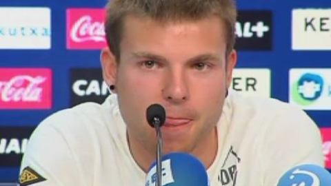 Illarra dice 'agur' a la Real entre lágrimas Illarra dice 'agur' a la Real entre lágrimas