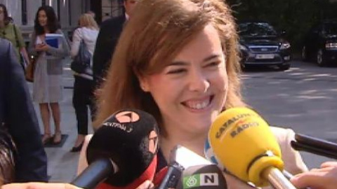 Sáenz de Santamaría dice la mejor prueba de que el Gobierno no negocia con Bárcenas es que está en la cárcel Sáenz de Santamaría dice la mejor prueba de que el Gobierno no negocia con Bárcenas es que está en la cárcel