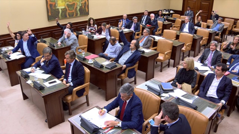 PP y PSOE rechazan suspender la venta de armas a Arabia Saudà PP y PSOE rechazan suspender la venta de armas a Arabia SaudÃ