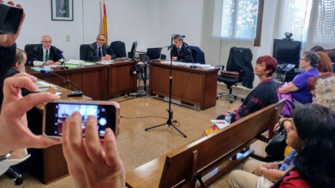 Nina Parrón, directora de Igualdad del Consell de Mallorca, durante un juicio por injurias a Jorge Skibinsky. /EUROPA PRESS Nina Parrón, directora de Igualdad del Consell de Mallorca, durante un juicio por injurias a Jorge Skibinsky. /EUROPA PRESS