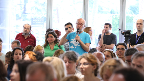 Un vecino plantea una propuesta en la reunión de un Foro Local. Foto Ayuntamiento de Madrid