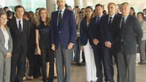 Los Príncipes de Asturias visitan a las víctimas Los Príncipes de Asturias visitan a las víctimas