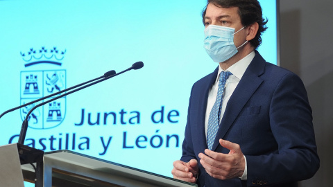 El presidente de la Junta de Castilla y León, Alfonso Fernández Mañueco durante una rueda de prensa en Valladolid, Castilla y León (España), a 11 de marzo de 2021. El presidente de la Junta de Castilla y León, Alfonso Fernández Mañueco durante una rueda de prensa en Valladolid, Castilla y León (España), a 11 de marzo de 2021.