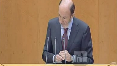 Rubalcaba culmina a Rajoy a dimitir porque "hace daño a España y a la democracia" Rubalcaba culmina a Rajoy a dimitir porque "hace daño a España y a la democracia"