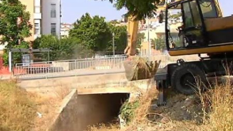 La limpieza de los cauces vital para evitar el efecto de las lluvias en el final del verano La limpieza de los cauces vital para evitar el efecto de las lluvias en el final del verano