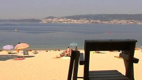 Las playas de Galicia se quedan sin socorristas en septiembre Las playas de Galicia se quedan sin socorristas en septiembre