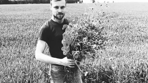 Joven asesinado en Letonia en un presunto ataque homófobo. Joven asesinado en Letonia en un presunto ataque homófobo.