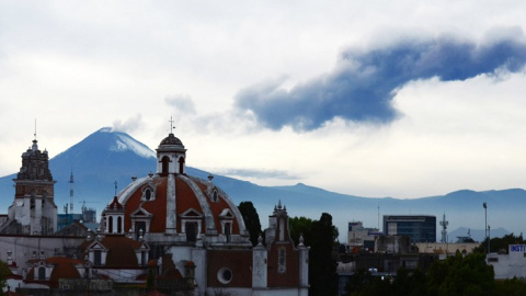 Imagen de la ciudad de Puebla con el volcán de fondo. - AFP Imagen de la ciudad de Puebla con el volcán de fondo. - AFP