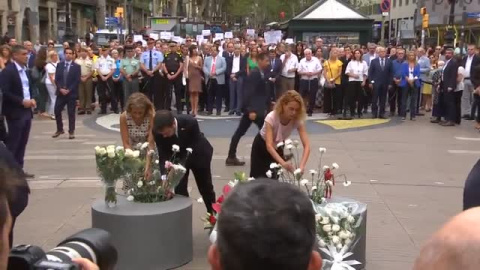 Bochornosa protesta de un grupo de víctimas del 17A en el homenaje por el quinto aniversario de los atentados Bochornosa protesta de un grupo de víctimas del 17A en el homenaje por el quinto aniversario de los atentados