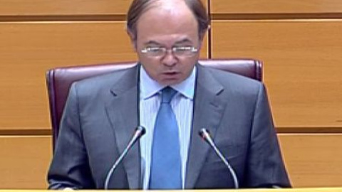 Griñán se estrena como nuevo senador Griñán se estrena como nuevo senador
