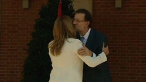 Máxima cordialidad en el encuentro entre Rajoy y Susana Díaz en Moncloa Máxima cordialidad en el encuentro entre Rajoy y Susana Díaz en Moncloa