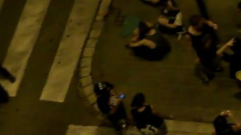 Los vecinos de una popular discoteca de Barcelona denuncian el incivismo de los jovenes Los vecinos de una popular discoteca de Barcelona denuncian el incivismo de los jovenes