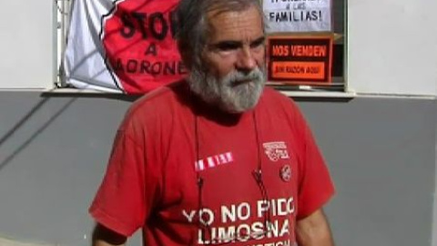 Seis familias ocupan un edificio vacío desde hace años en Aldeia Seis familias ocupan un edificio vacío desde hace años en Aldeia