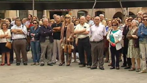 Los vecinos Villarreal se concentran por las víctimas de violencia machista Los vecinos Villarreal se concentran por las víctimas de violencia machista