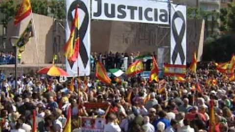 La AVT protesta contra la excarcelación de terroristas La AVT protesta contra la excarcelación de terroristas