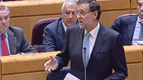 Rajoy en el Senado: "España y la soberanía nacional no son negociables" Rajoy en el Senado: "España y la soberanía nacional no son negociables"