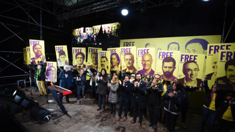 Algunes de les persones que han intentervingut a l'acte d'homenatge a Junqueras i Forn. @Esquerra_ERC Algunes de les persones que han intentervingut a l'acte d'homenatge a Junqueras i Forn. @Esquerra_ERC