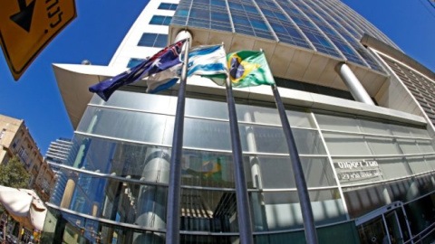 Las banderas de Israel y Brasil ondean la embajada brasileña en Tel Aviv - AFP/ Jack Guez Las banderas de Israel y Brasil ondean la embajada brasileña en Tel Aviv - AFP/ Jack Guez