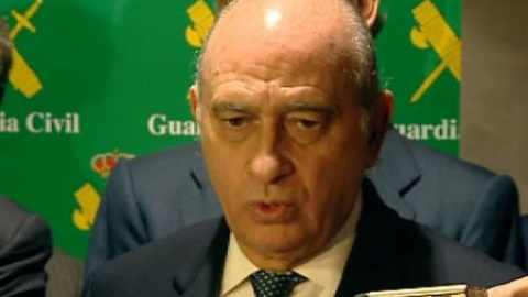 Fernández Díaz: "Las concertinas producen erosiones leves" Fernández Díaz: "Las concertinas producen erosiones leves"