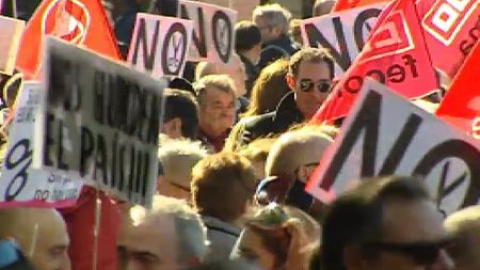 La marea ciudadana toma la calle La marea ciudadana toma la calle