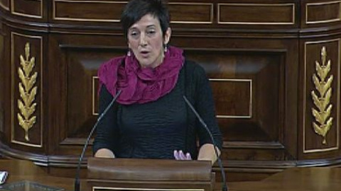 Una diputada de Amaiur improvisa unos 'bertsos' contra la ley Wert Una diputada de Amaiur improvisa unos 'bertsos' contra la ley Wert