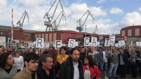 El líder de Podemos, Pablo Iglesias, y otros dirigentes del partido participan en una concentración de trabajadores de La Naval de Sestao. D.A. El líder de Podemos, Pablo Iglesias, y otros dirigentes del partido participan en una concentración de trabajadores de La Naval de Sestao. D.A.