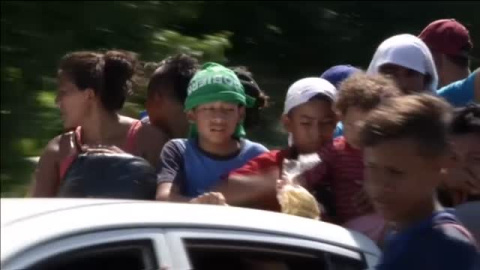 Trump centra sus esfuerzos en parar a la caravana de migrantes hondureños que viajan hacia EEUU Trump centra sus esfuerzos en parar a la caravana de migrantes hondureños que viajan hacia EEUU