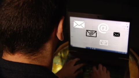 Denuncia una oferta de prácticas a 60 céntimos la hora Denuncia una oferta de prácticas a 60 céntimos la hora