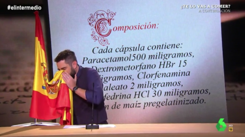 La Sexta retira el vídeo del gag de Dani Mateo sonándose los mocos en la bandera de España tras las críticas La Sexta retira el vídeo del gag de Dani Mateo sonándose los mocos en la bandera de España tras las críticas