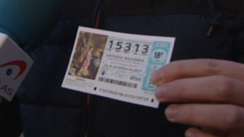 Las compras de lotería se duplican a última hora Las compras de lotería se duplican a última hora