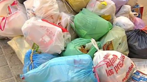 Más de 1.200 toneladas de basura en el cuarto día de huelga en Málaga Más de 1.200 toneladas de basura en el cuarto día de huelga en Málaga