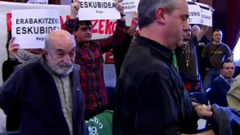 PNV, PP y PSE frenan la 'independencia' del barrio donostiarra de Igeldo PNV, PP y PSE frenan la 'independencia' del barrio donostiarra de Igeldo