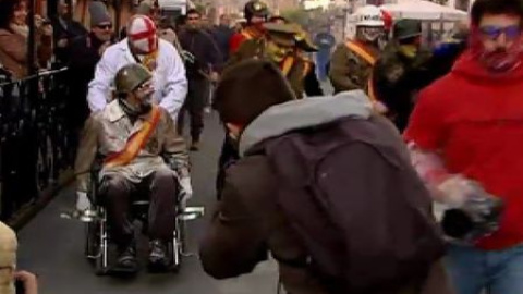 La localidad alicantina de Ibi vive la fiesta de los enfarinats La localidad alicantina de Ibi vive la fiesta de los enfarinats
