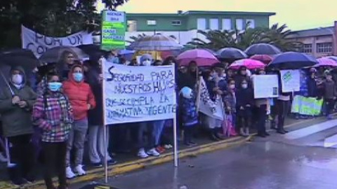 500 niños desalojados por un incendio en un colegio 500 niños desalojados por un incendio en un colegio
