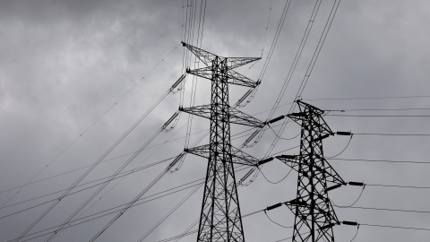 Torres de alta tensión en Asturias. REUTERS/Paul Hanna Torres de alta tensión en Asturias. REUTERS/Paul Hanna