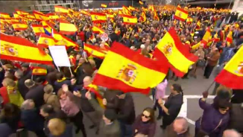 Decenas de miles de personas se concentran en Madrid por la unidad de EspaÃ±a