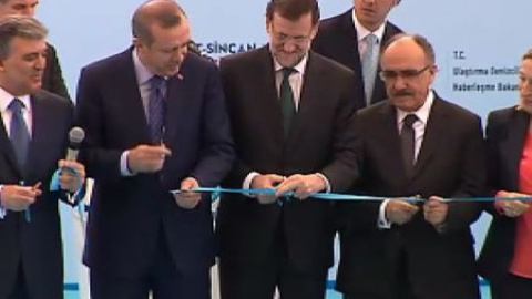 Rajoy inaugura el metro de Ankara Rajoy inaugura el metro de Ankara