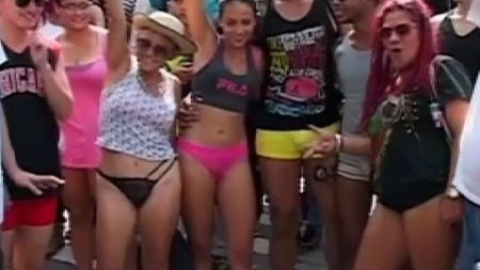 El día sin pantalones se celebra en Colombia El día sin pantalones se celebra en Colombia