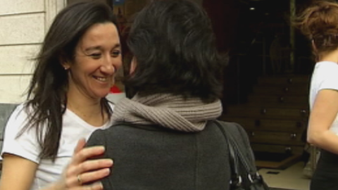 Besos en San Valentín a cambio de donativos Besos en San Valentín a cambio de donativos