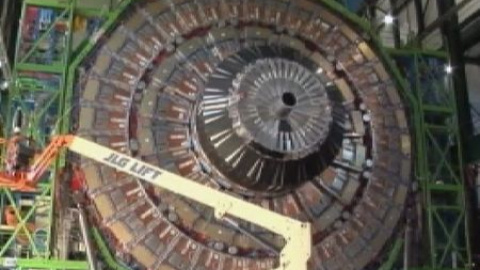 La búsqueda del bosón de Higgs continúa La búsqueda del bosón de Higgs continúa