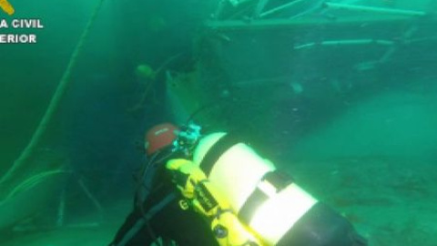 Imágenes submarinas de la búsqueda en el pesquero Santa Ana Imágenes submarinas de la búsqueda en el pesquero Santa Ana