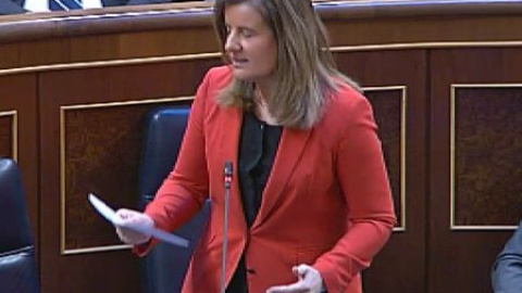 Báñez critica a Cayo Lara sus "mítines antisistema" Báñez critica a Cayo Lara sus "mítines antisistema"